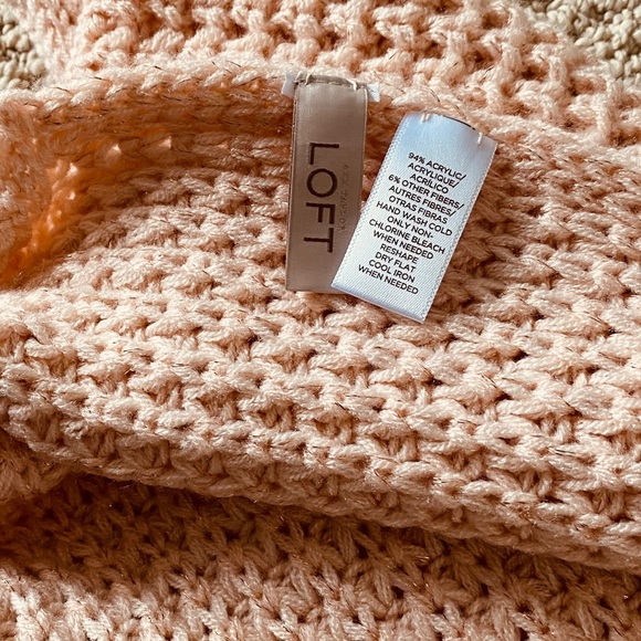 Ann Taylor LOFT hat/scarf set - Picture 5 of 6